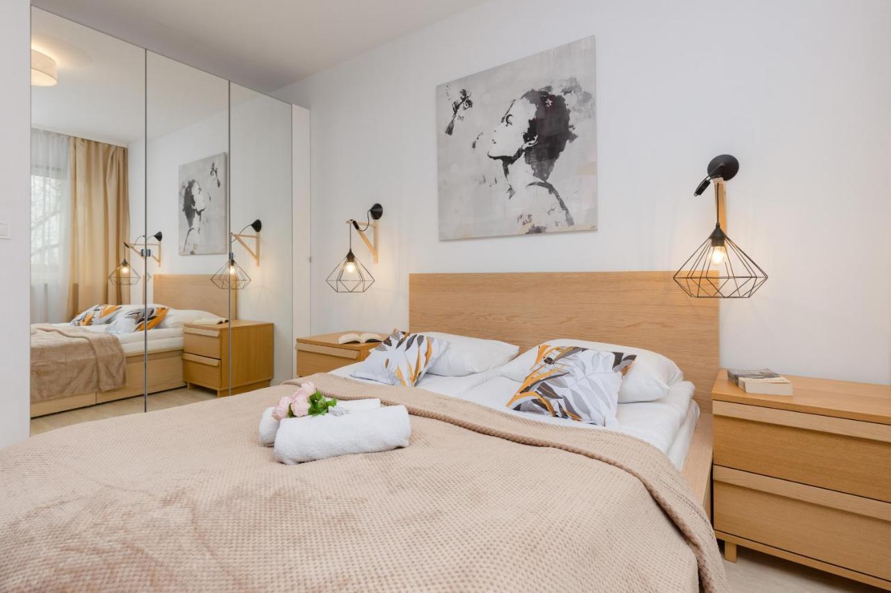 Warsaw Sokolowska One Bedroom Apartament By Noclegi Renters Εξωτερικό φωτογραφία
