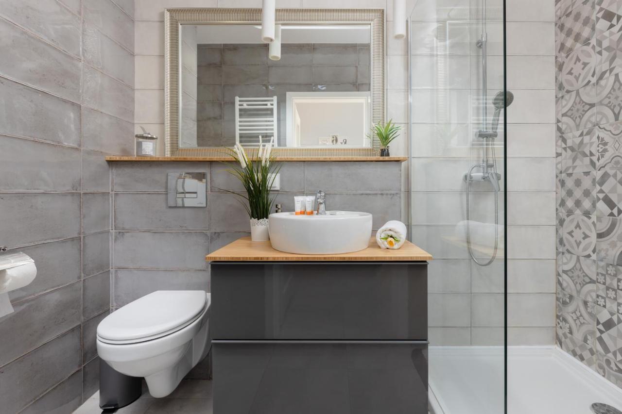 Warsaw Sokolowska One Bedroom Apartament By Noclegi Renters Εξωτερικό φωτογραφία